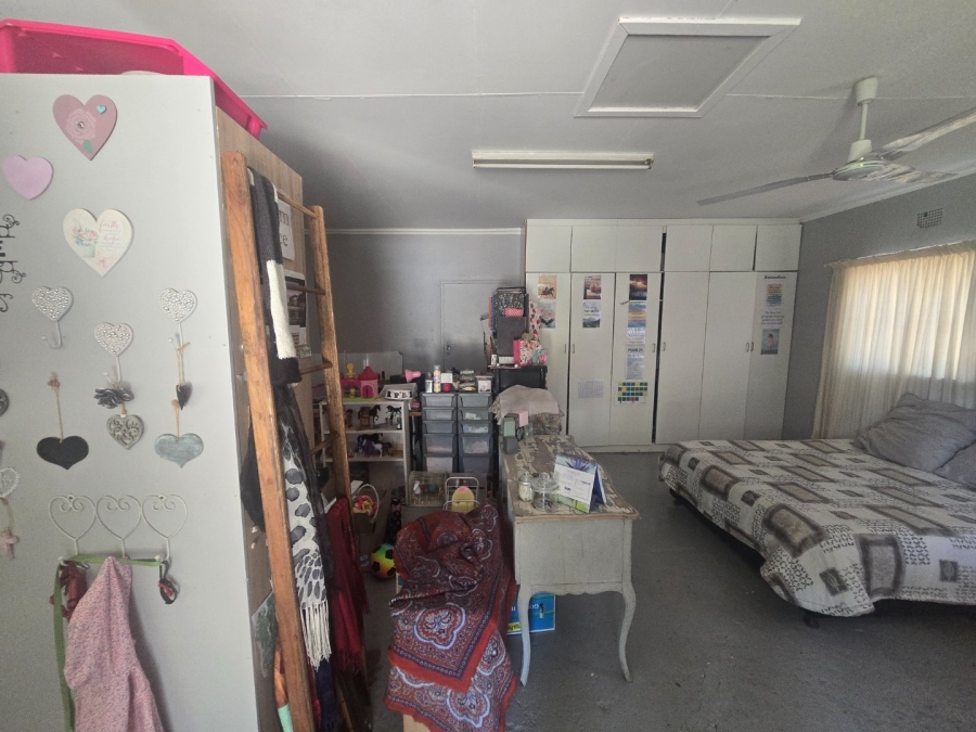 5 Bedroom Property for Sale in Fichardt Park Free State